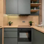 Spacious With Parking & Balcony By Renters *