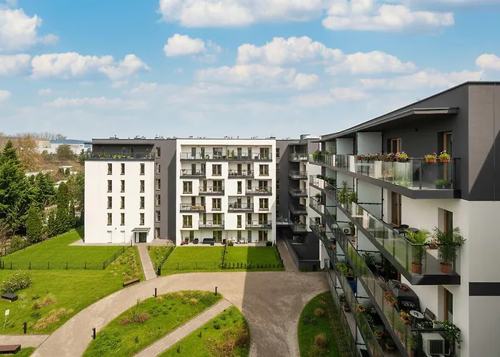 Spacious With Parking & Balcony By Renters *