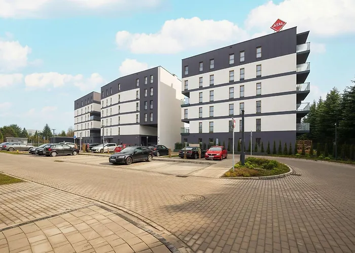 Spacious With Parking & Balcony By Renters *